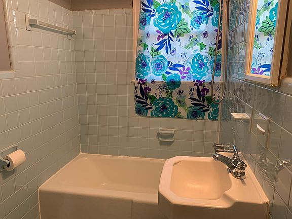 5th image of 8088B Vaughan Dr