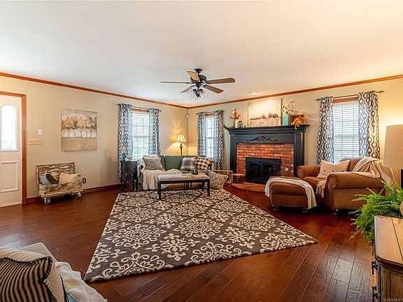 3rd image of 2939 W Berwick
