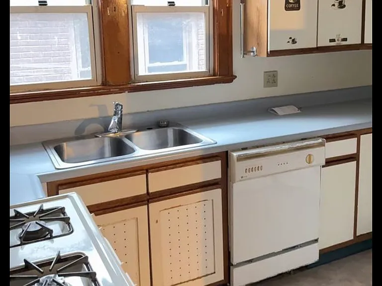 706 Cypress Ave — Photo 5