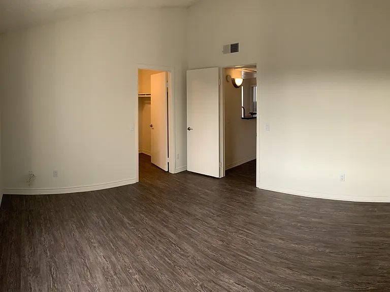 3424-3428 W Orange Ave — Photo 23