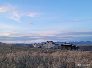 211 Labrador Dr, Thorp, WA 98946