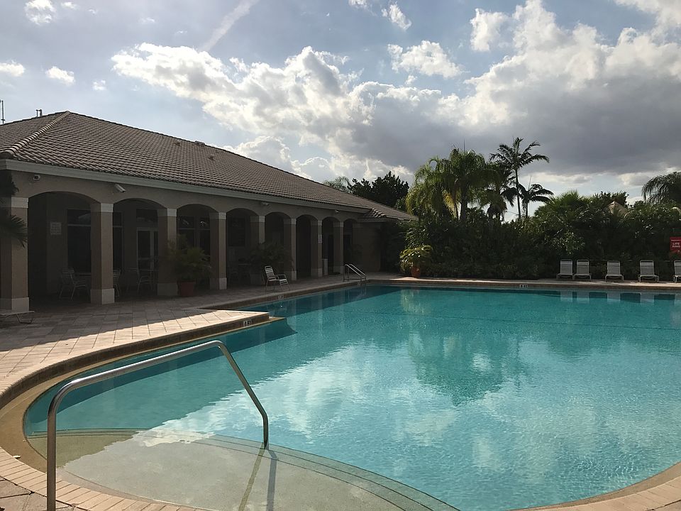 Club house pool