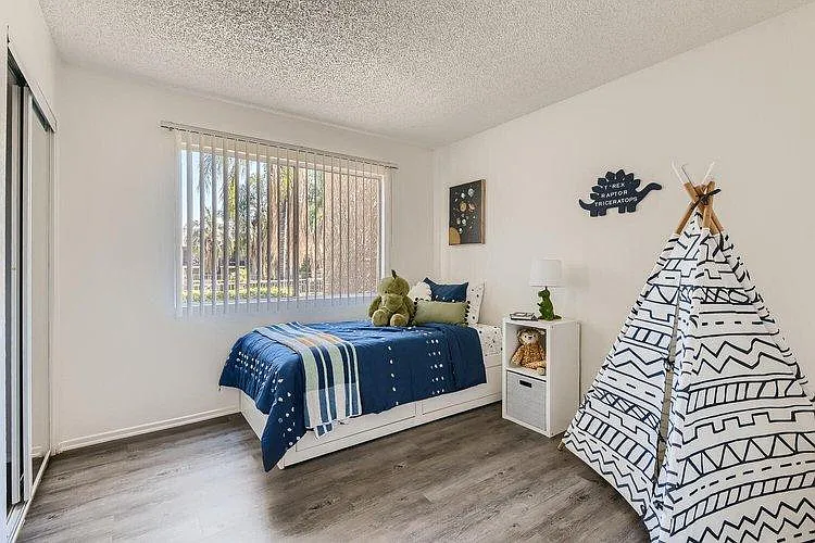 Highland Meadows — Photo 17