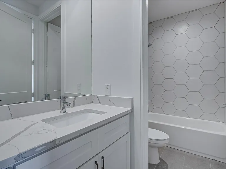 8926 Spring Knoll Forest Dr — Photo 14