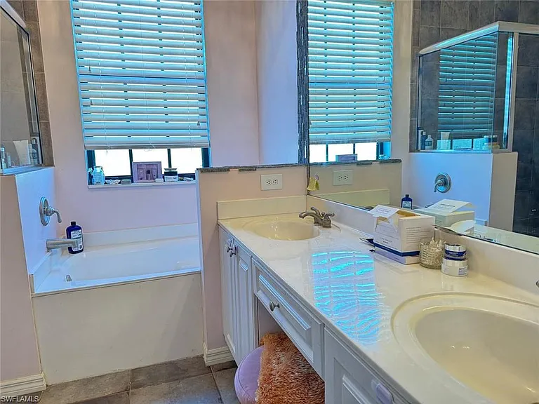 15582 NE Summit Place Cir #405 — Photo 9