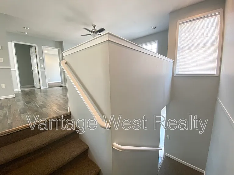 1073B Lawson Ave — Photo 18
