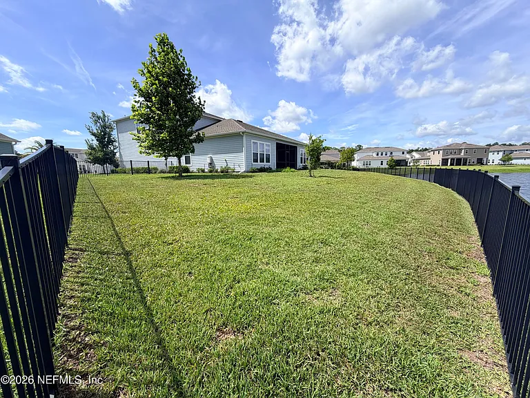 57 Pavo Cir — Photo 5
