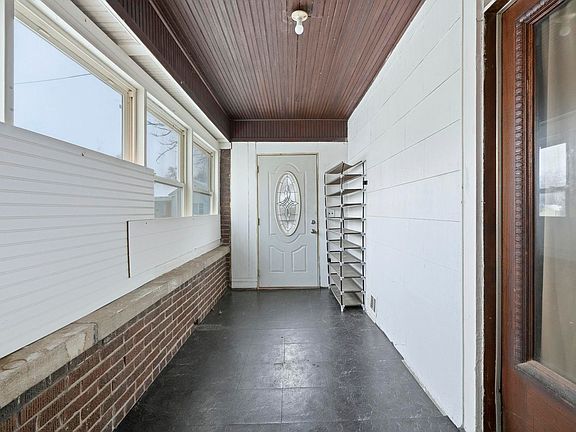 5th image of 408 Shultz St