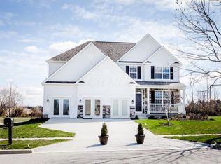 7026 Cannon Dr, Canal Winchester, OH 43110