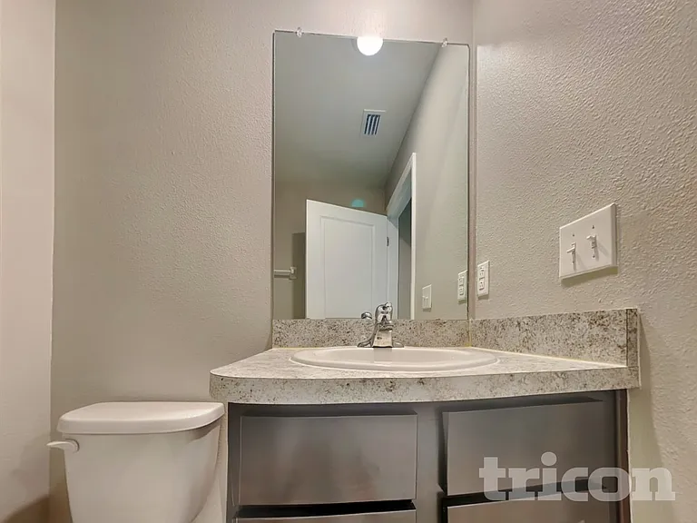 7846 Broad Pointe Dr — Photo 11