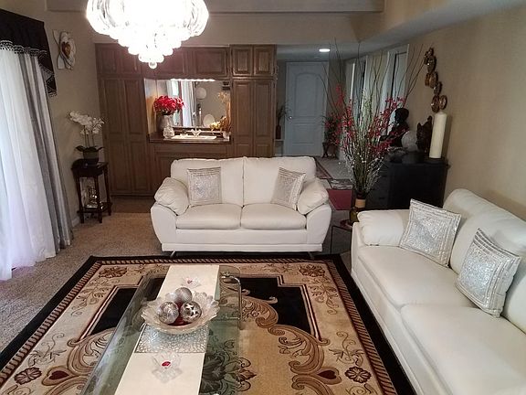 Family Room with Wet Bar