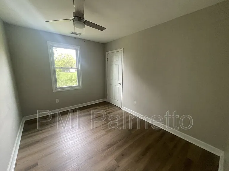 1016 Walnut St — Photo 8