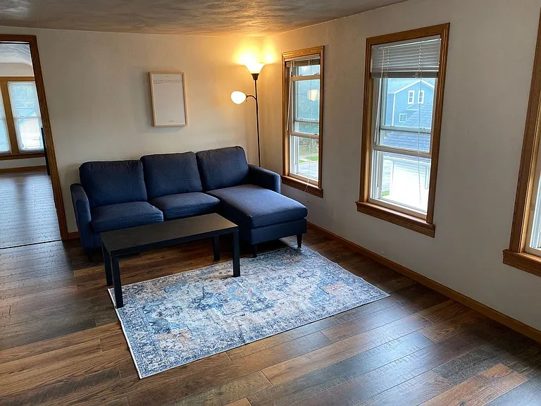 410 N Maple Ave — Photo 6