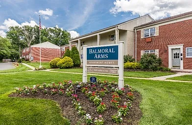 Balmoral Arms Photo 1