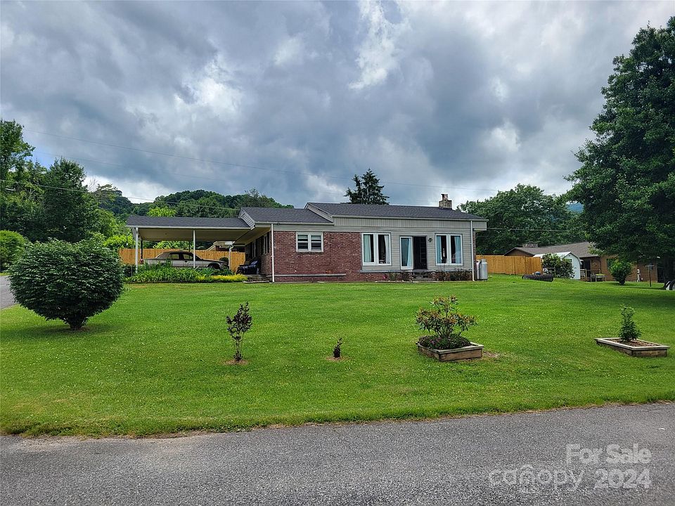 1st image of 18 Leisure Ln