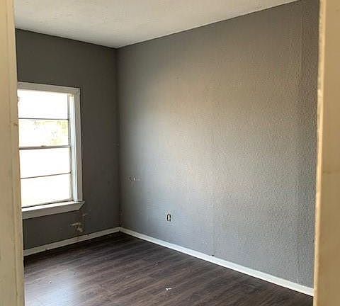 4th image of 319 8th Ave