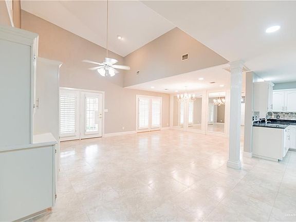 3rd image of 1304 Heron Ct