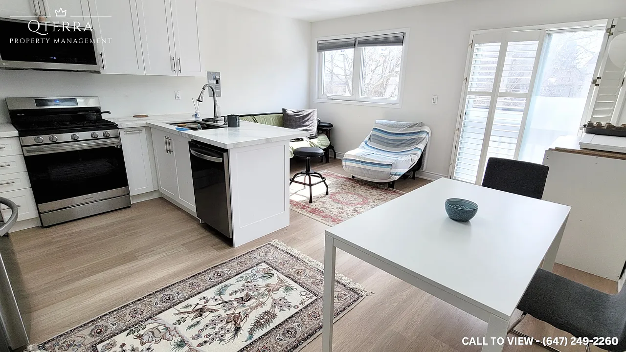 261 Soudan Ave Floor 2 photo 1