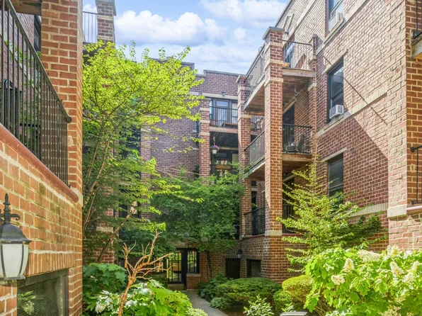 2112 N Seminary Ave APT 19, Chicago, IL 60614