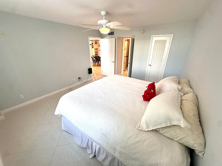 1 Las Olas Cir #313 — Photo 15