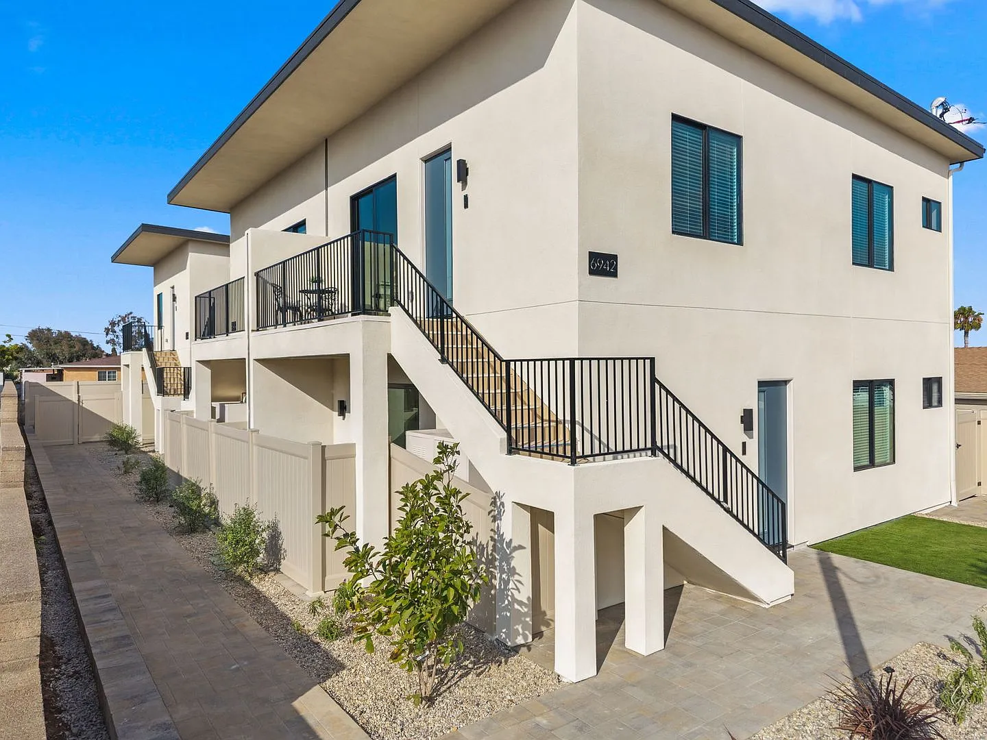 Gorgeous Newly Built 2BD/2BA Luxury Homes in Linda Vista! -*Income Restricted* - Only $2,784/mo — Photo 2