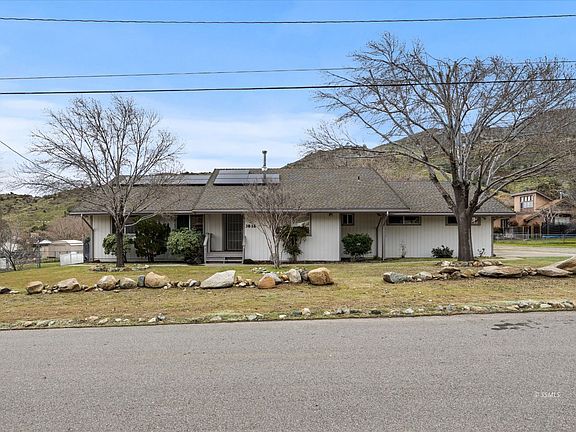 2nd image of 3816 Indian Rock Rd