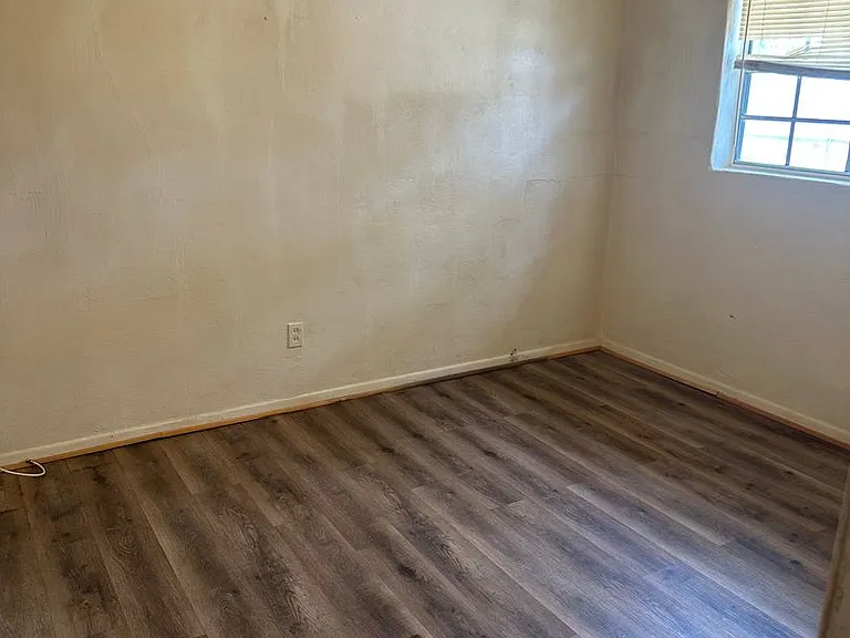 5719 Cherry St — Photo 6