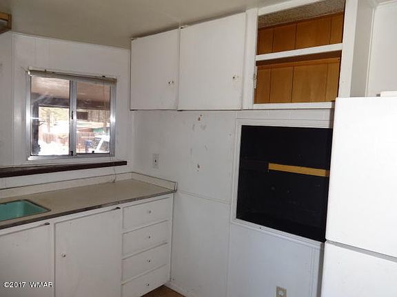 3rd image of 3049 Kempa Dr
