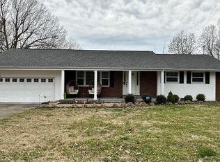 221 Fairlane Dr, Mayfield, KY 42066