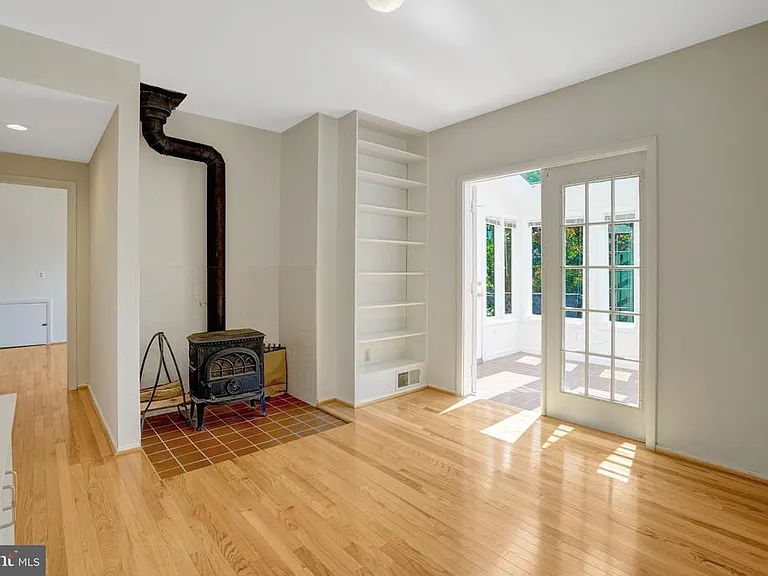 203 W Glendale Ave — Photo 26