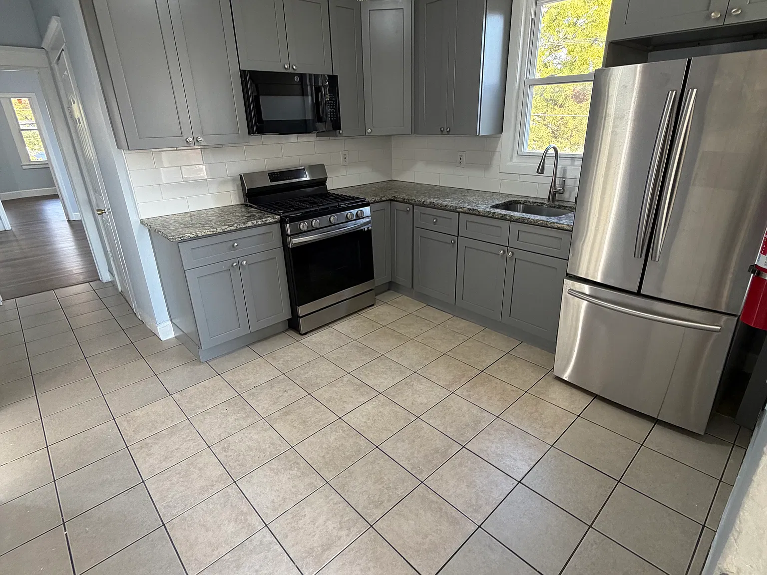 3 bed, $2,350 — Photo 1
