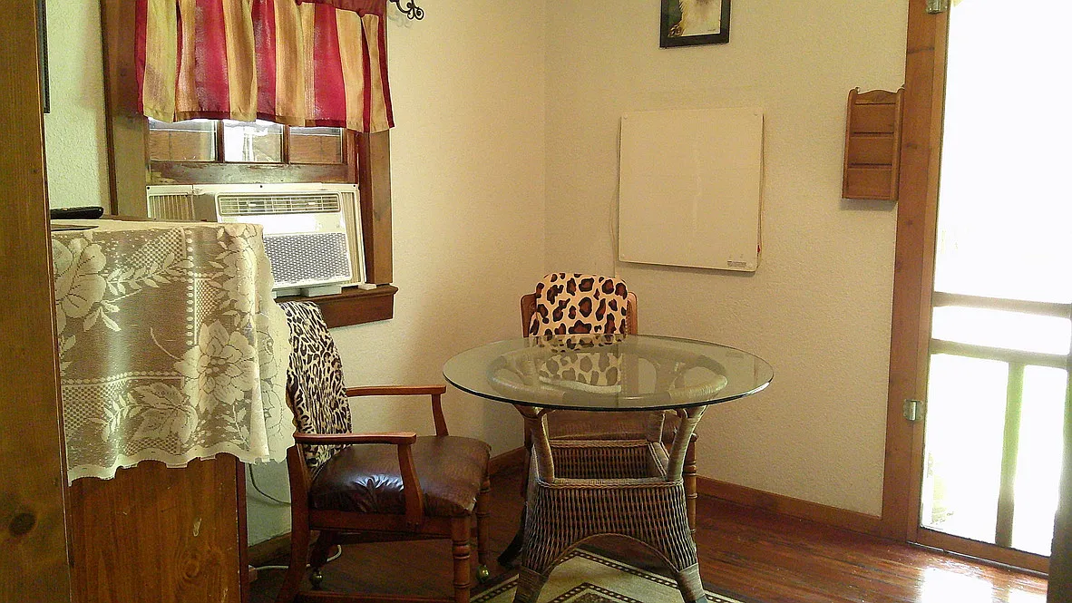 1 bed, 280 sqft, $1,340 — Photo 4