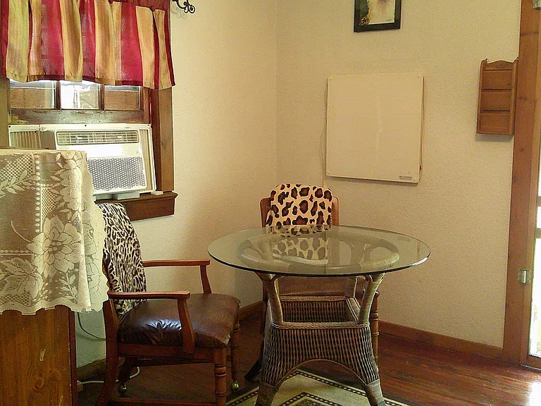 422F W New York Ave #A — Photo 4