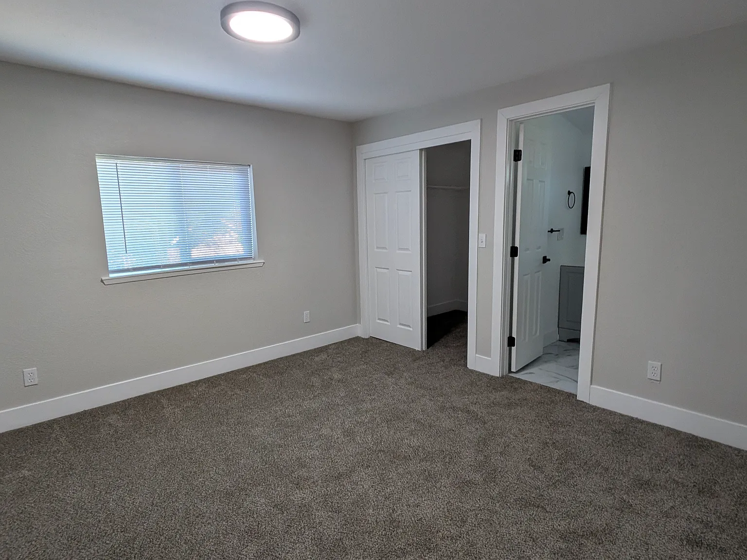 3 bed, 972 sqft, $1,750 — Photo 4