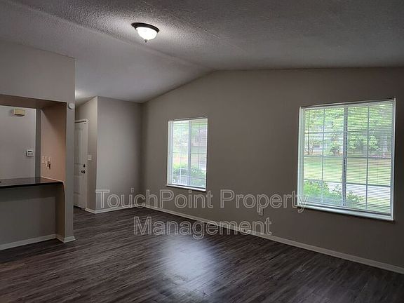 4th image of 8421 Othello Pl