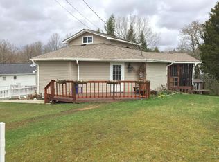 104 Noble St, Oak Hill, WV 25901