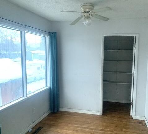 5th image of 4410 E 5th Ave
