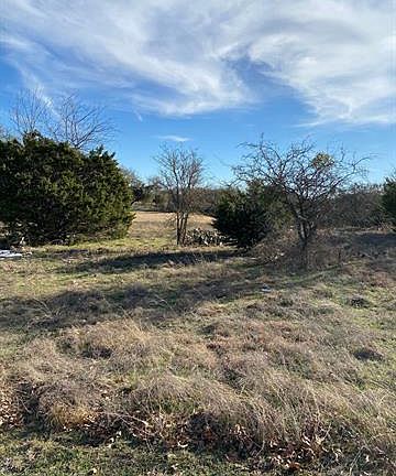 2nd image of 14021 Sandy Oaks Dr