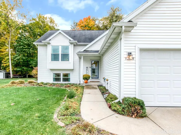 3238 Cassandra St NW, Grand Rapids, MI 49534