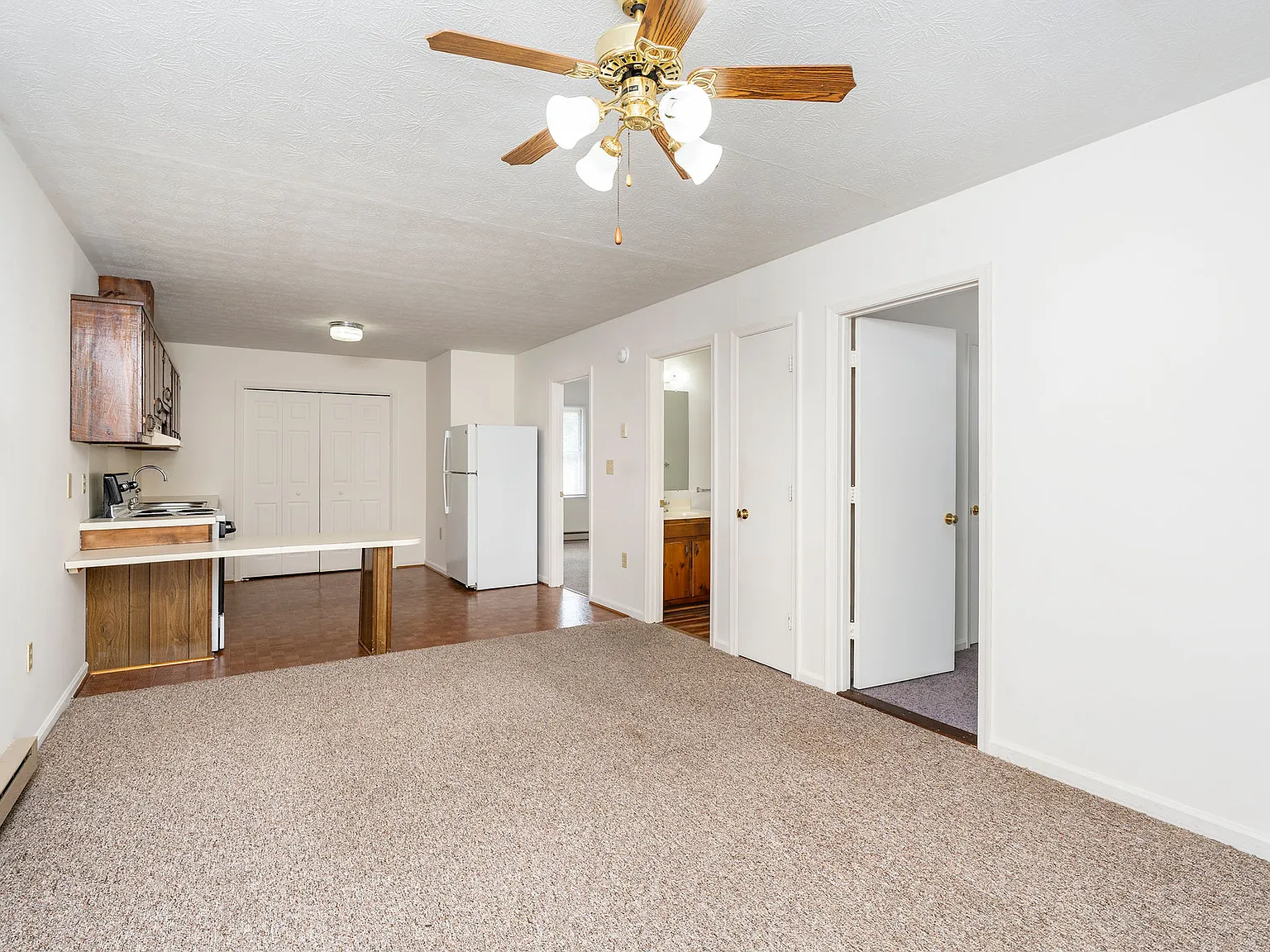 2 bed, 700 sqft, $1,075 — Photo 4