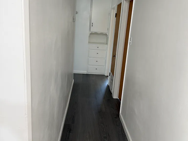 9823 Lombardy Ave — Photo 4