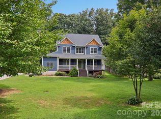 5 Amelia Ct, Arden, NC 28704