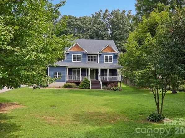 5 Amelia Ct, Arden, NC 28704
