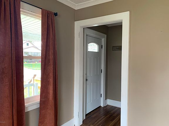 3rd image of 2442 Hufford Ave NW
