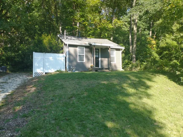 1743 Meadow Ave, East Peoria, IL 61611