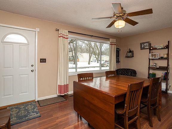 5th image of 3329 Harcourt Dr