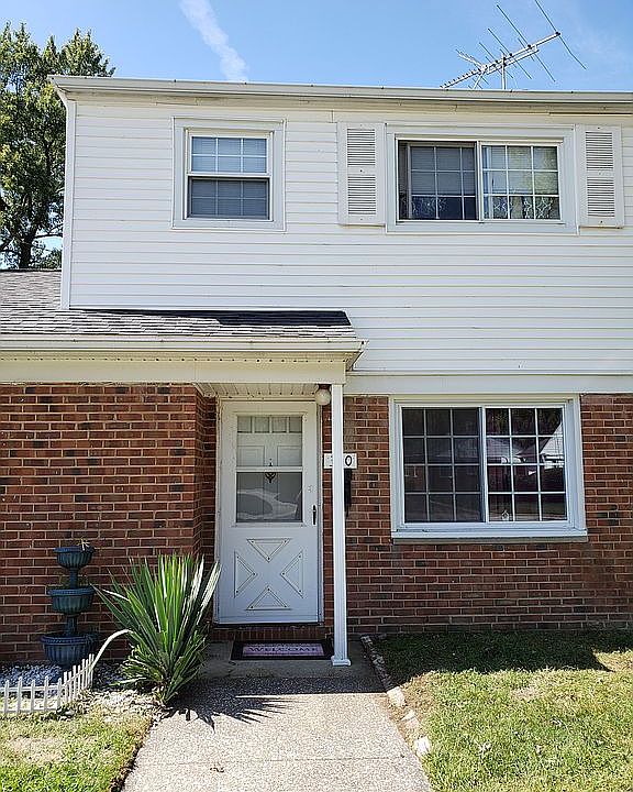 1st image of 320 E 235th St #189