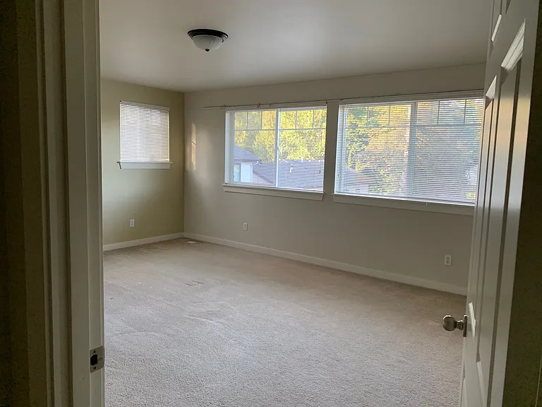 2018 NE 25th Pl — Photo 11