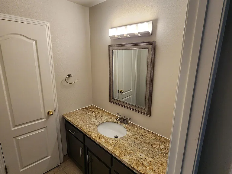 10348 N Doheny Dr — Photo 11