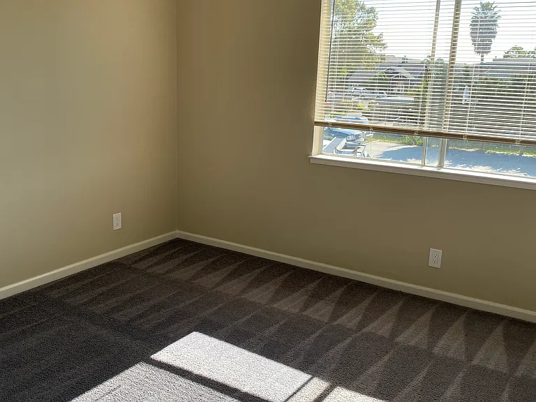 805 South St #14 — Photo 10